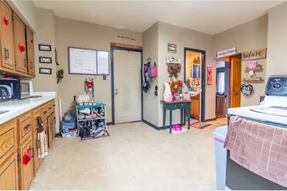 641 W Newton St, Greensburg, PA 15601 - Photo 6