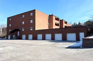 2850 Edgecliff Rd, Lower Burrell, PA 15068 - Photo 2