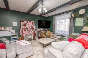 405 Wayne Ave, Ellwood City, PA 16117 - Photo 10