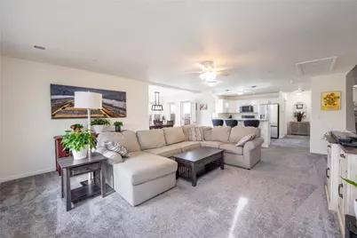 569 Sunview Cir, Derry Township, PA 15650 - Photo 4