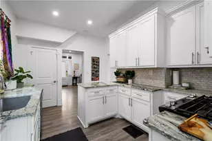 337 W College St, Canonsburg, PA 15317 - Photo 14