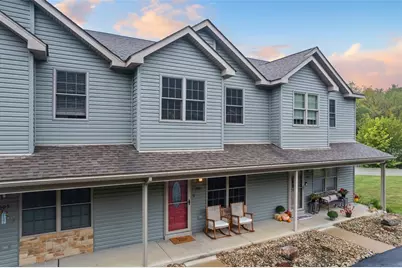 303 Wineberry Ridge Ct, Sewickley Township, PA 15642 - Photo 2