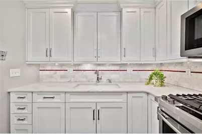 105 Woodridge Dr, Scott Township, PA 15106 - Photo 4