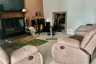 102 Violet Dr, Lower Burrell, PA 15068 - Photo 8