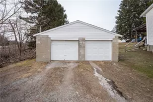 105 Pandora Rd, Derry Township, PA 15661 - Photo 6