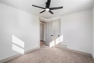 293 Hillcrest Cir, Robinson Twp, PA 15237 - Photo 18