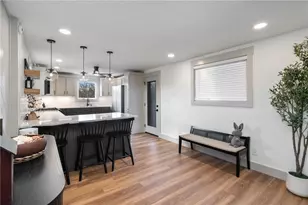 293 Hillcrest Cir, Robinson Twp, PA 15237 - Photo 10