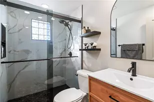 293 Hillcrest Cir, Robinson Twp, PA 15237 - Photo 20