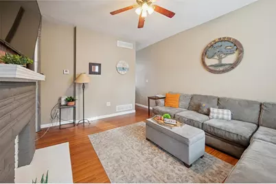 1907 Larkins Way, Pittsburgh, PA 15203 - Photo 2