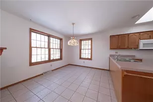 137 San Pedro Pl, Ross Twp, PA 15212 - Photo 10