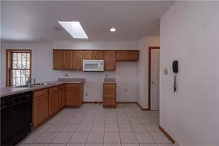 137 San Pedro Pl, Ross Twp, PA 15212 - Photo 6