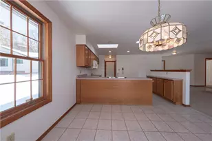 137 San Pedro Pl, Ross Twp, PA 15212 - Photo 8