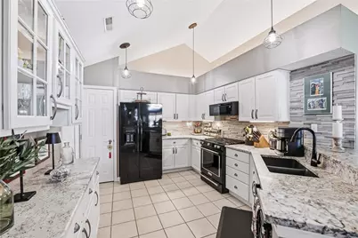 1717 Heather Heights Drive, Moon/Crescent Twp, PA 15046 - Photo 4