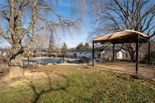 1767 S Eighty Eight Rd, Greensboro, PA 15338 - Photo 34