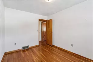 43 Circle Dr, Beaver, PA 15009 - Photo 22