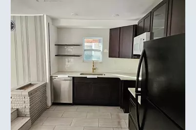 2072 Boggs Ave, Pittsburgh, PA 15221 - Photo 14