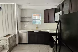 2072 Boggs Ave, Pittsburgh, PA 15221 - Photo 14