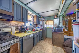 751 Sixth St, Pitcairn, PA 15140 - Photo 4