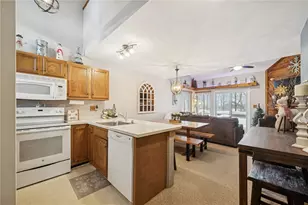 5103 Summit Dr, Hidden Valley, PA 15502 - Photo 2