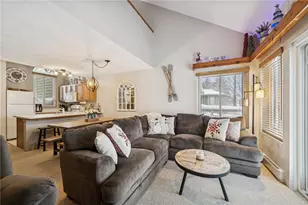 5103 Summit Dr, Hidden Valley, PA 15502 - Photo 10