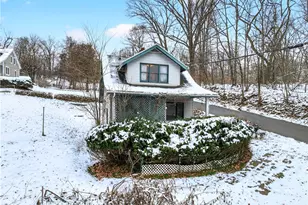 19 Hill St, Monongahela, PA 15063 - Photo 2