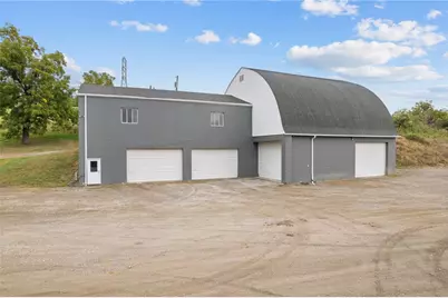 797 Carlton Dr, Bentleyville, PA 15314 - Photo 2