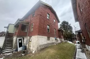 447 Ohio Ave, Clairton, PA 15025 - Photo 2