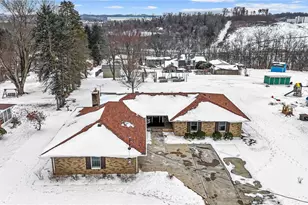 436 Aten Rd, Coraopolis, PA 15108 - Photo 2