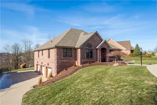 246 Arrowhead Ln, Nottingham, PA 15330 - Photo 2