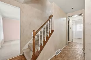 1344 Greystone Dr, Pittsburgh, PA 15241 - Photo 8