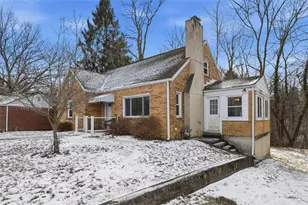 27 Ehle Ave, Kennedy Township, PA 15108 - Photo 2