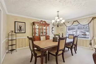 102 Rockwood Dr, Oakdale, PA 15071 - Photo 14