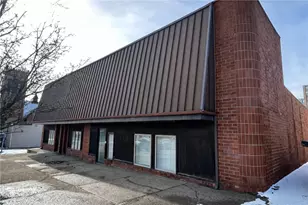 227 N Jefferson St, New Castle, PA 16101 - Photo 2