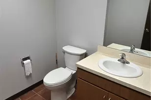 227 N Jefferson St, New Castle, PA 16101 - Photo 20