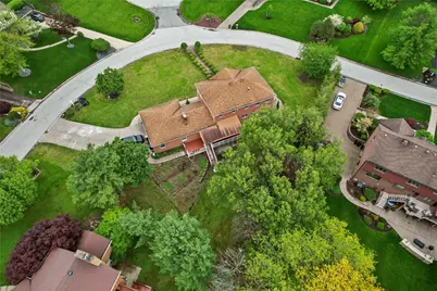 228 Meadowfield Ln, Jefferson Hills, PA 15025 - Photo 2