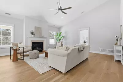 100-102 Huselton Drive, Penn Township, PA 16002 - Photo 8