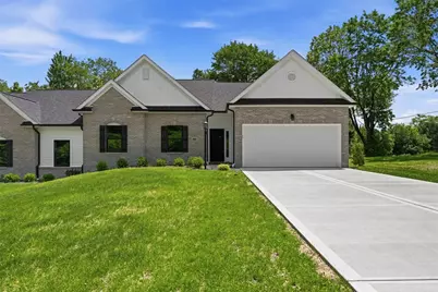 100-102 Huselton Drive, Penn Township, PA 16002 - Photo 1
