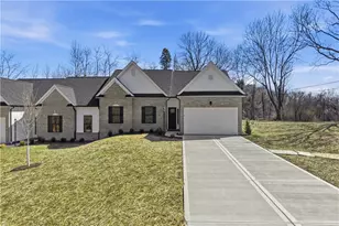 100-102 Huselton Dr, Penn Township, PA 16002 - Photo 4