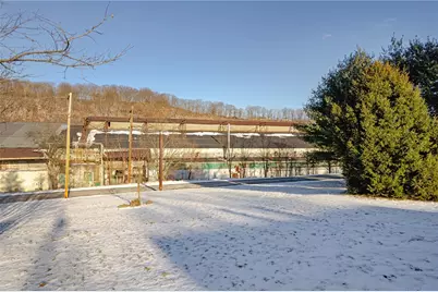 109 1st Ave., West Leechburg, PA 15656 - Photo 4