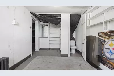 328 W New Castle, Butler, PA 16001 - Photo 36