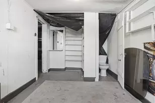 328 W New Castle, Butler, PA 16001 - Photo 36