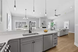 100-102 Huselton Dr, Penn Township, PA 16002 - Photo 14