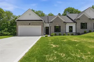 100-102 Huselton Dr, Penn Township, PA 16002 - Photo 2