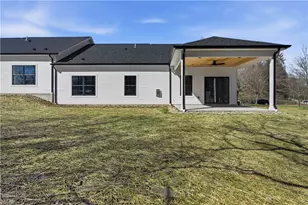 100-102 Huselton Dr, Penn Township, PA 16002 - Photo 44