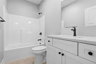 100-102 Huselton Dr, Penn Township, PA 16002 - Photo 26