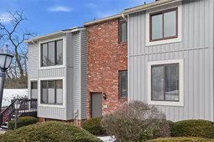 212 Serendipity Dr, Moon/Crescent Twp, PA 15108 - Photo 2