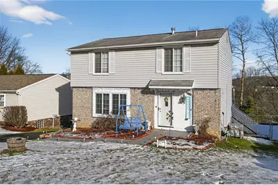 1279 Armstrong Dr, South Park, PA 15129 - Photo 4