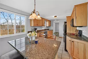 1279 Armstrong Dr, South Park, PA 15129 - Photo 10