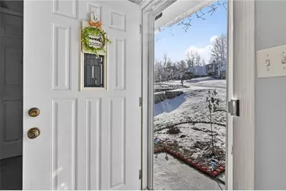 1279 Armstrong Dr, South Park, PA 15129 - Photo 6