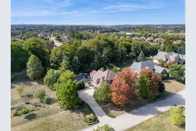2080 Saint Ann Common, North Huntingdon, PA 15642 - Photo 2